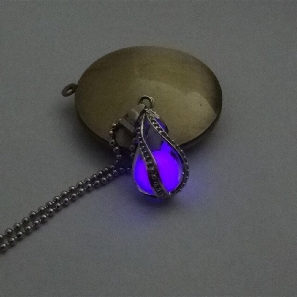 Glow in the Dark Metal Lantern Necklace - Purple